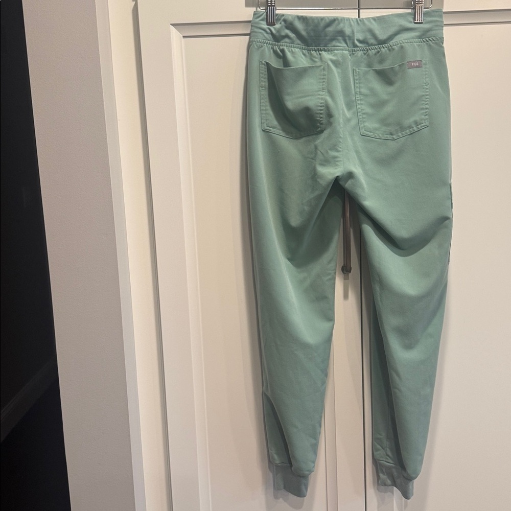 Figs Tech Collection Scrub Pants - Picture 5 of 7